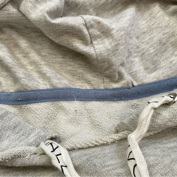 KENDALL & KYLIE light grey oversized hoodie, approx size L/XL - Picture 13 of 13